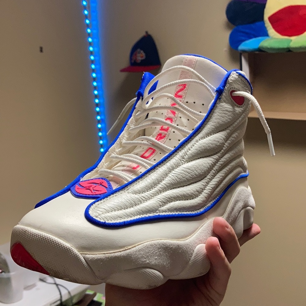 Jordan Pro Strong (white/blue/pink) M/size: 9
